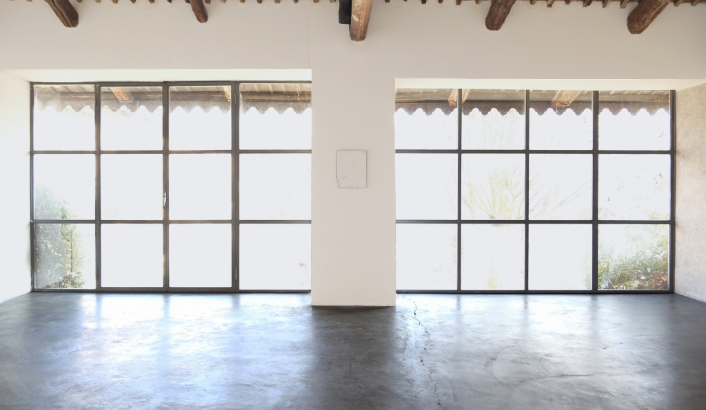 Noire Gallery - NOIRE Noire Gallery - NOIRE